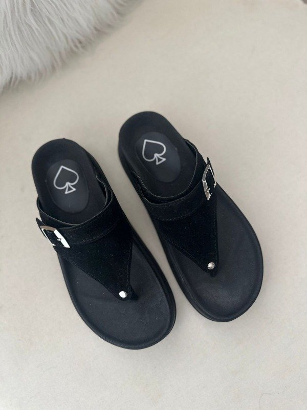 Estonia negro (2)